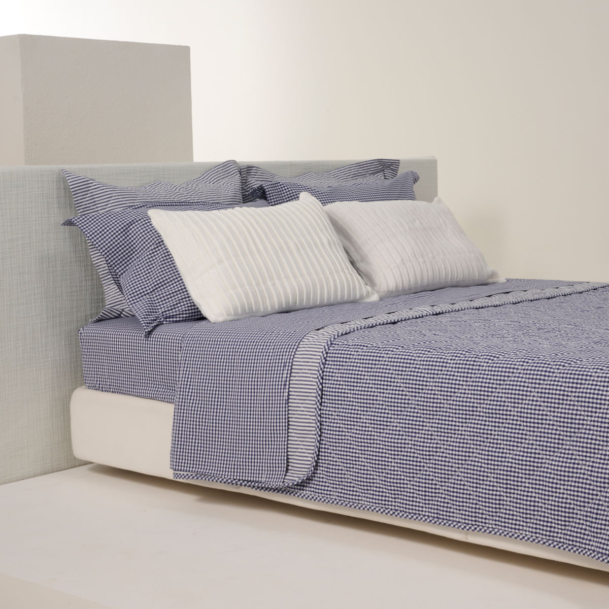 01 05 0910 Colcha Mix And Match Dupla Face Xadrez Listras  Marinho Branco 002